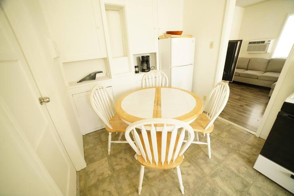 Cozy & Spacious In West Hollywood Appartement *
