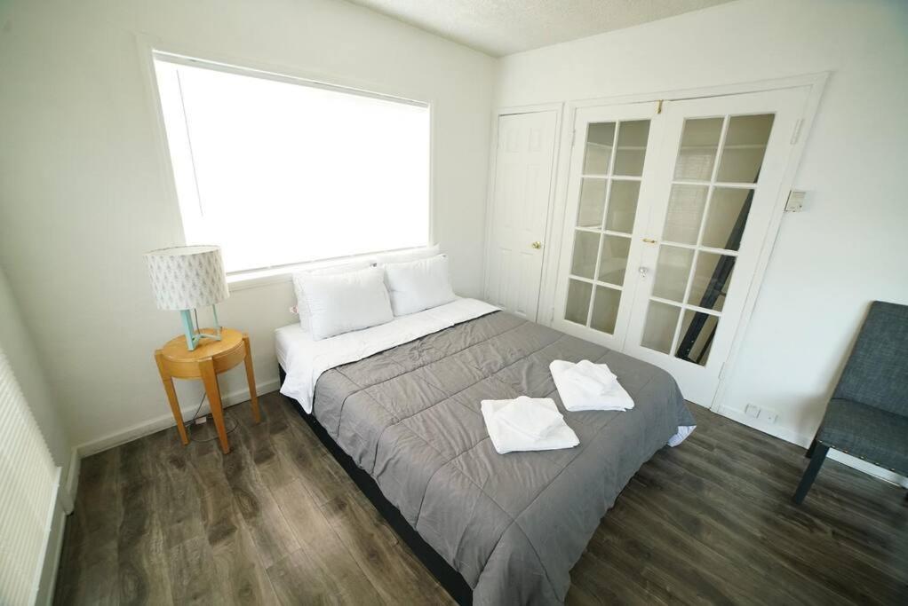 Cozy & Spacious In West Hollywood
