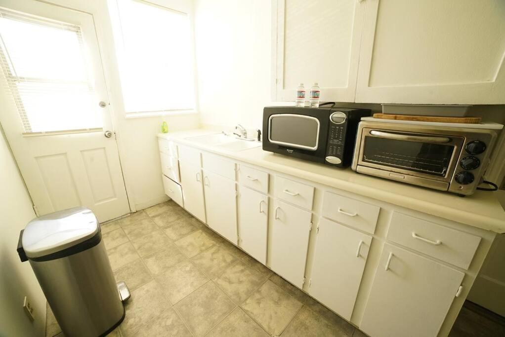 Cozy & Spacious In West Hollywood * Los Ángeles